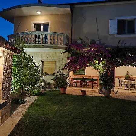 Grubelic - Garden & Grill Tribalj